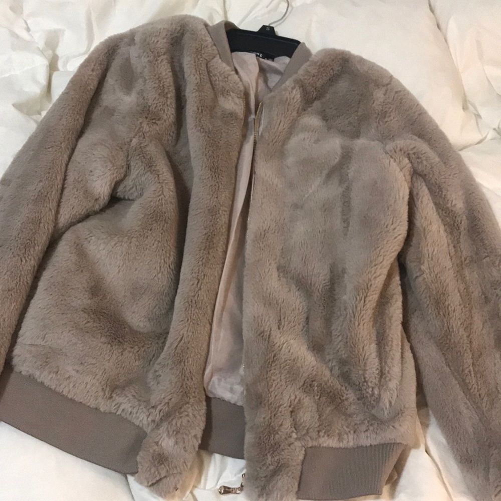Faux fur / plush jacket